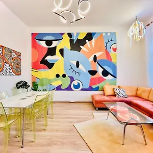Apartment Sunny - In Zone With Private Garage, Karlsbad